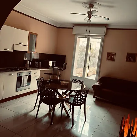 Brown 公寓 圣雷默